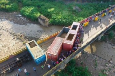 ¿HASTA CUÁNDO? Así “arrimaron” los containers en puentes de la frontera para permitir parcialmente paso de peatones (+Fotos)