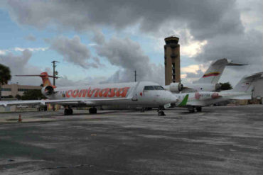 ¡VEA! Los aviones de Conviasa abandonados en Fort Lauderdale que demuestran lo “efectiva” que es la revolución