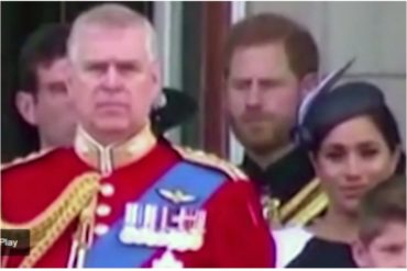 ¡NO SE LO PIERDA! El momento en el que el Príncipe Harry reprendió en público a Meghan (+Pórtese bien, nena) (+Video)