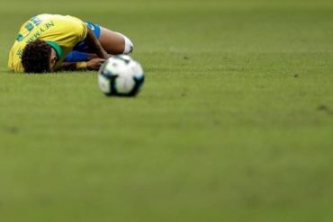 ¡NO PEGA UNA! La pava persigue a Neymar: tras acusación de violación, ahora se perderá la Copa América por dolorosa lesión