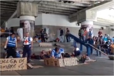 ¡ENTÉRESE! La Cruz Roja evalúa estado de salud de 20 ex trabajadores que cumplen una semana en huelga de hambre cerca de Miraflores (+Video)