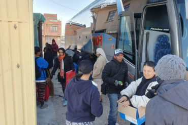 ¡ENTÉRESE! Gobierno chileno trasladó a venezolanos varados en la frontera hasta consulados en Perú y Bolivia