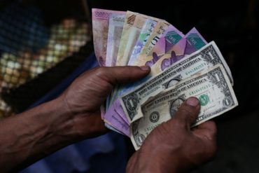 ¡ENTÉRESE! En Venezuela ahora circulan más dólares que Bolívares: Hay un aumento de $2.700 millones