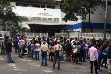 ¡CONTUNDENTE! “No más muertos”: El mensaje que envían los venezolanos a Bachelet desde protesta en el J.M. de Los Ríos (+Video)