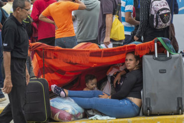 ¡ÉXODO SIN PRECEDENTES! Unos 7.000 venezolanos llegan a la frontera de Ecuador y Colombia este #23Ago