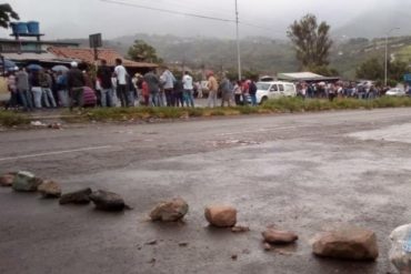 ¡ÚLTIMA HORA! Tachirenses vuelven a las calles donde fue herido Rufo Chacón para protestar por la falta de gas (+Foto)