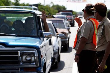 ¡MOSCA! El modus operandi de la banda que recrea alcabalas policiales para robar en el este de Caracas