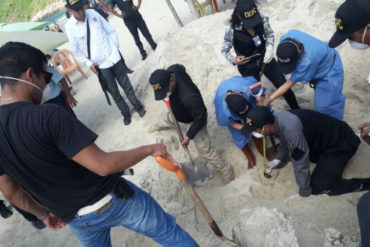 ¡ATROZ! Hombre estranguló a su concubina y la enterró a orillas de la playa de Cata