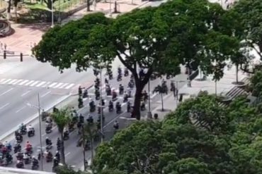 ¡OJO! Alertan presencia de motorizados desplazándose en la avenida Bolívar este #5Jul (+Video)