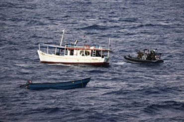 ¡INSEGURIDAD IMPARABLE! Presuntos “piratas” habrían asesinado a un teniente de fragata y dos funcionarios de la Armada en Sucre