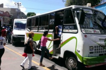 ¡SEPA! Cerraron una línea de transporte en La Guaira por bajar a una señora que no tenía para pagar el pasaje