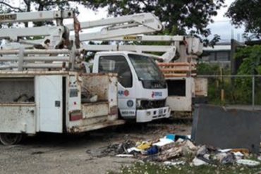 ¡CEMENTERIO DE CARROS! Así se encuentran los abandonados vehículos de Corpoelec en Lara (+Video)