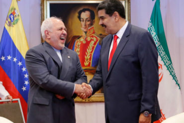 ¡AJÁ! EE.UU. sancionó al canciller iraní que estrechó la mano de Maduro con una sonrisa de oreja a oreja