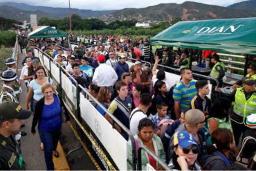 ¡VEA! Restablecido el paso fronterizo en el puente internacional Simón Bolívar este #22Nov