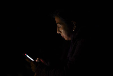 ¡ENTÉRESE! Tuiteros reportan cortes de luz en Aragua, Carabobo, Zulia y otros estados del país la noche de este #4Nov