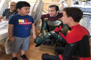 ¡CONMOVEDOR! Tom Holland y otros actores de Spiderman sorprendieron gratamente a los niños de un hospital (+Video)