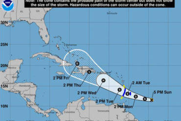 ¡ALERTA! Dorian se intensifica y podría transformarse en huracán en el este del Caribe (Pasaría cerca de Venezuela)