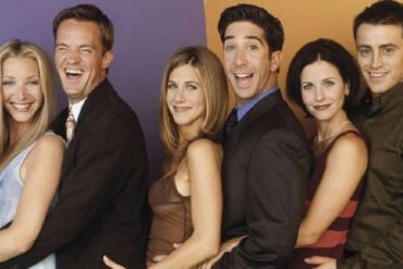 ¡LA LOCURA! Jennifer Aniston paralizó el Instagram al debutar en la red social con esta foto junto al elenco de «Friends» (+Imagen reciente)