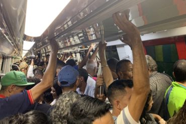 ¿HASTA CUÁNDO? Usuarios del Metro de Caracas se quedaron varados en la vía férrea tras apagón de este #20Ago (+Fotos)