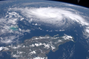 ¡VEA! Una dimensión monstruosa: así se ve el temeroso huracán Dorian desde el espacio (+Video)