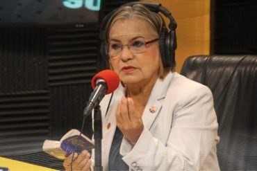 ¡AMÁRRENLA! “Lamebotas, vasallos del Imperio”: Gladys Requena estalló en insultos contra la oposición (+Video)