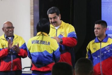 ¡ENTÉRESE! Maduro entregó reconocimiento a los atletas de los Panamericanos pero no explicó por qué no les da recursos