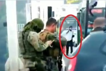 ¡PELIGROSO! Hombre armado mantuvo a 31 rehenes en autobús de Río de Janeiro: Fue abatido por un francotirador (+Video)