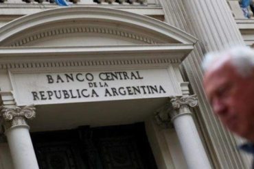 ¡ENTÉRATE! Compra de dólares en Argentina requerirá permiso del Banco Central (+Otros detalles y puntos del decreto)