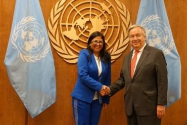 ¡MUERTA DE LA RISA! Delcy entregó a Guterres el acuerdo suscrito con partidos minoritarios de la oposición