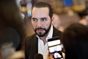 Nayib Bukele inscribe su precandidatura a reelección a la Presidencia salvadoreña