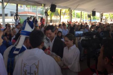 ¡LE CONTAMOS! Guaidó asistió a misa de coronación de la Virgen del Valle en Anzoátegui (+Videos y Fotos)