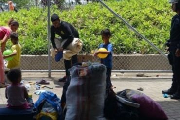 ¡LE CONTAMOS! Varias ONG llevaron ayuda a los 150 migrantes que fueron desalojados en Guayaquil