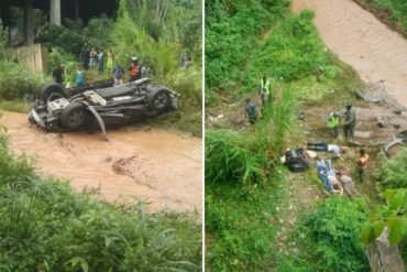 ¡LAMENTABLE! Mueren 5 personas tras accidente vial en la ARC: Cayeron por un barranco de 60 metros (+Fotos muy crudas)