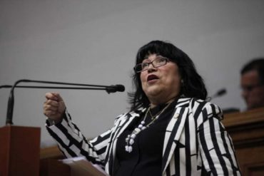 ¡ASÍ LO DIJO! El dardo de esta diputada a Maduro: Solo a un mediocre se le ocurre sustituir libros por gallinas