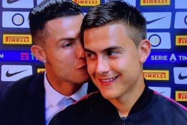 ¡ESCANDALOSO! El beso de Cristiano Ronaldo a Paulo Dybala en medio de una entrevista en la zona mixta tras vencer a Inter (+Video)