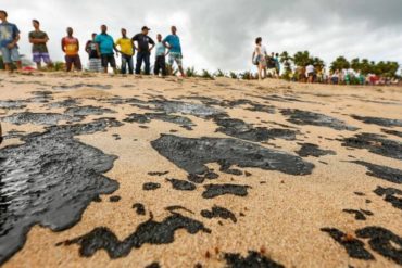 ¡ENTÉRESE! Petrobras confirmó que el petróleo derramado en Brasil proviene de tres campos venezolanos