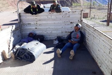 ¡LAMENTABLE! Detienen en Argentina a dos venezolanos que intentaban ingresar sin documentos