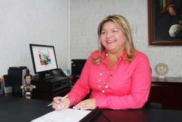 ¡ATENCIÓN! Maduro destituye a William Contreras como ministro de Comercio Nacional: designa a Eneida Laya Lugo