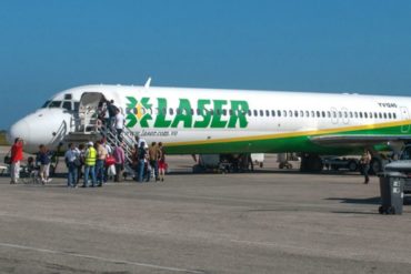 ¡ATENCIÓN! Pasajeros de Laser Airlines exigen devolución de su dinero luego que se suspendieran los vuelos a Dominicana (+Video)