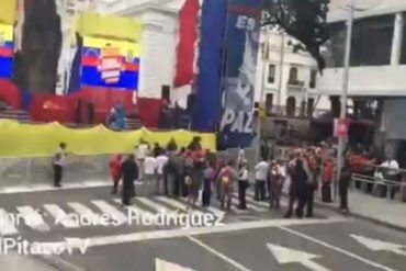 ¡CADA VEZ MÁS SOLOS! Así fue el “llenazo” en la marcha oficialista convocada para este #15Oct (+Video)