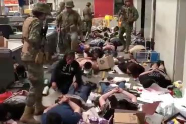 ¡VEA! El momento en el que militares chilenos capturan infraganti a saqueadores: Van al menos 2.151 detenidos por hechos vandálicos (+Video)