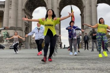 ¡BUENA ESA! A ritmo de Zumba y sabor, una venezolana  recolecta fondos para sus compatriotas desde Europa (+Video con baile)