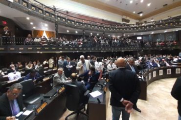 ¡DIRECTO! Consejero universitario de la UCV le cantó sus verdades a diputados chavistas: ¿Sus hijos pueden estudiar en estas condiciones? (+Video)