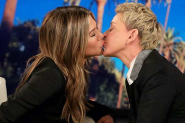 ¡AH, BUENO! El video del beso entre Jennifer Aniston y Ellen DeGeneres que sacudió las redes (+Video)