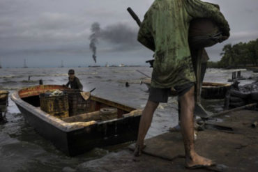 Presidente de Pdvsa dijo que los derrames de petróleo en el Lago de Maracaibo no causan daños y que “son una cuestión visual” (+Videos)