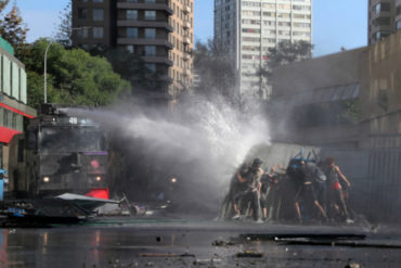 ¡LO ÚLTIMO! Sube a 15 la cifra de fallecidos en Chile en medio de las protestas