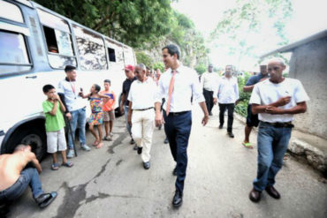 ¡CON LA GENTE! Guaidó visita la parroquia capitalina de Caricuao en el marco de la Operación Libertad (+Video)