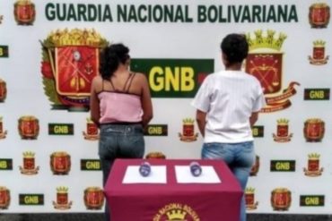 ¡QUÉ LOCURA! Guardia Nacional detuvo a dos mujeres por guardar envoltorios de cocaína dentro de sus genitales