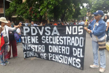 ¡ENTÉRESE! Jubilados de Pdvsa y Pequiven protestan para exigir el pago de las deudas obtenidas del fondo de pensiones (+Fotos)