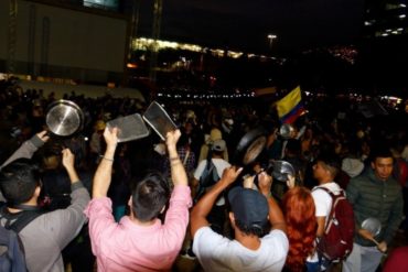 ¡SE LO MOSTRAMOS! Suenan las cacerolas por segundo día consecutivo en varias ciudades de Colombia (+Videos)